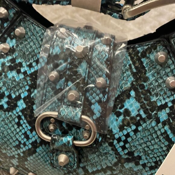 NWT UO Teal Devon Metal Studded Crossbody Bag - Picture 5 of 5